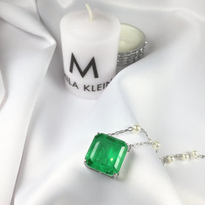 Luxury Square Emerald necklace and Pearls.