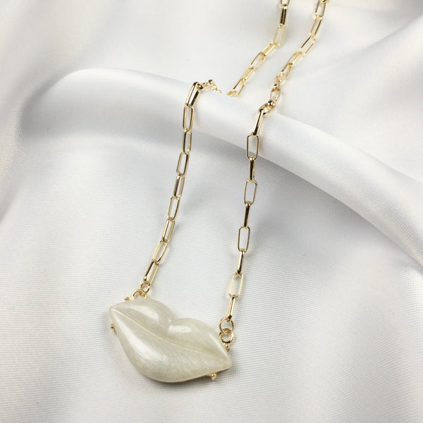 Fashion Ivory Lip Necklace 18k Gold Plated