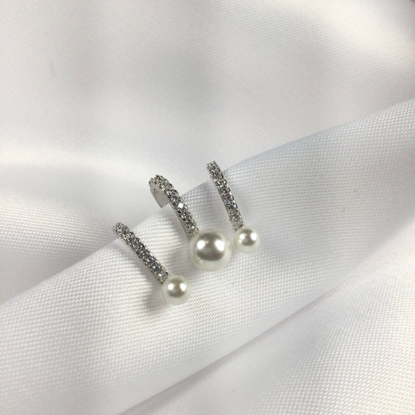 Fashion Ear cuff 3 pearl white diamondettes