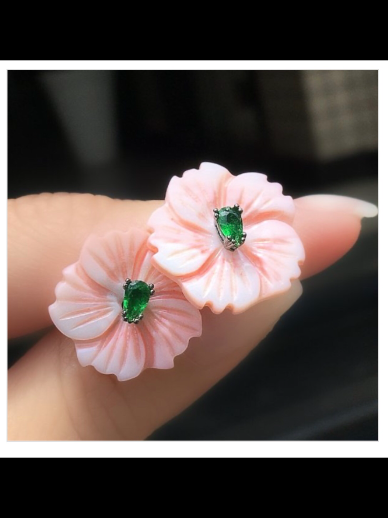 Flower Emerald Earrings