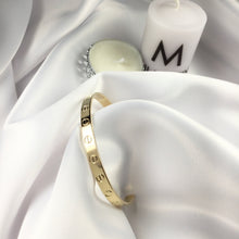Famous Brand Inspired Screw Half Cuff Bracelet 18k Gold Plated
      

           
      
      

      
        

        $22.00