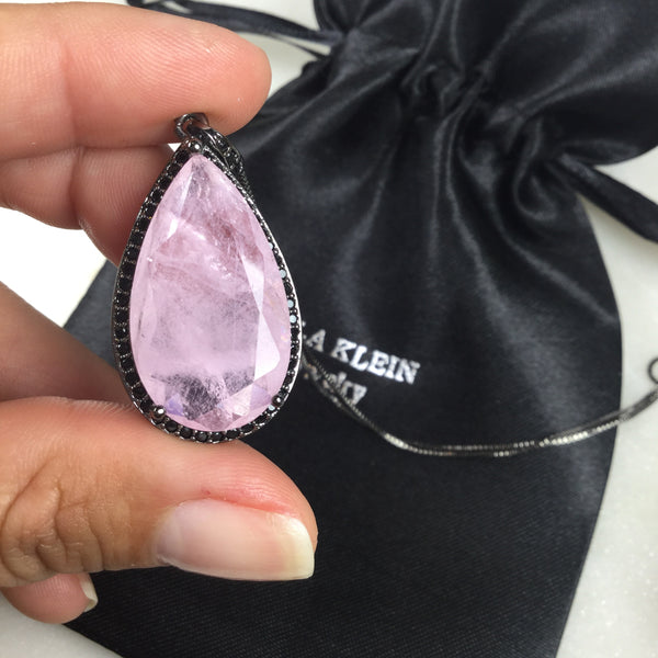 Drop Necklace Black Rhodium and Pink Quartz