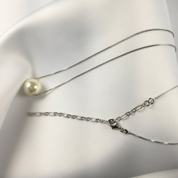 Delicate choker necklace one pearl
