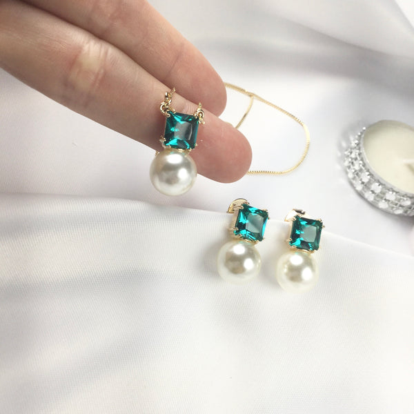 Set Delicate Emerald Crystal and Pearl 18k Gold Plated