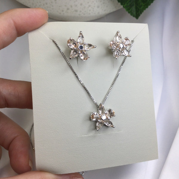 Set Flower Earrings and Necklace | White Rhodium