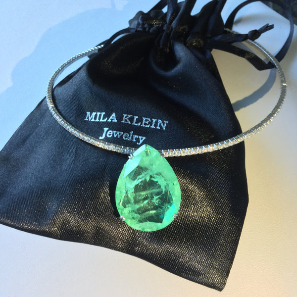 Choker studded Colombian emerald fusion